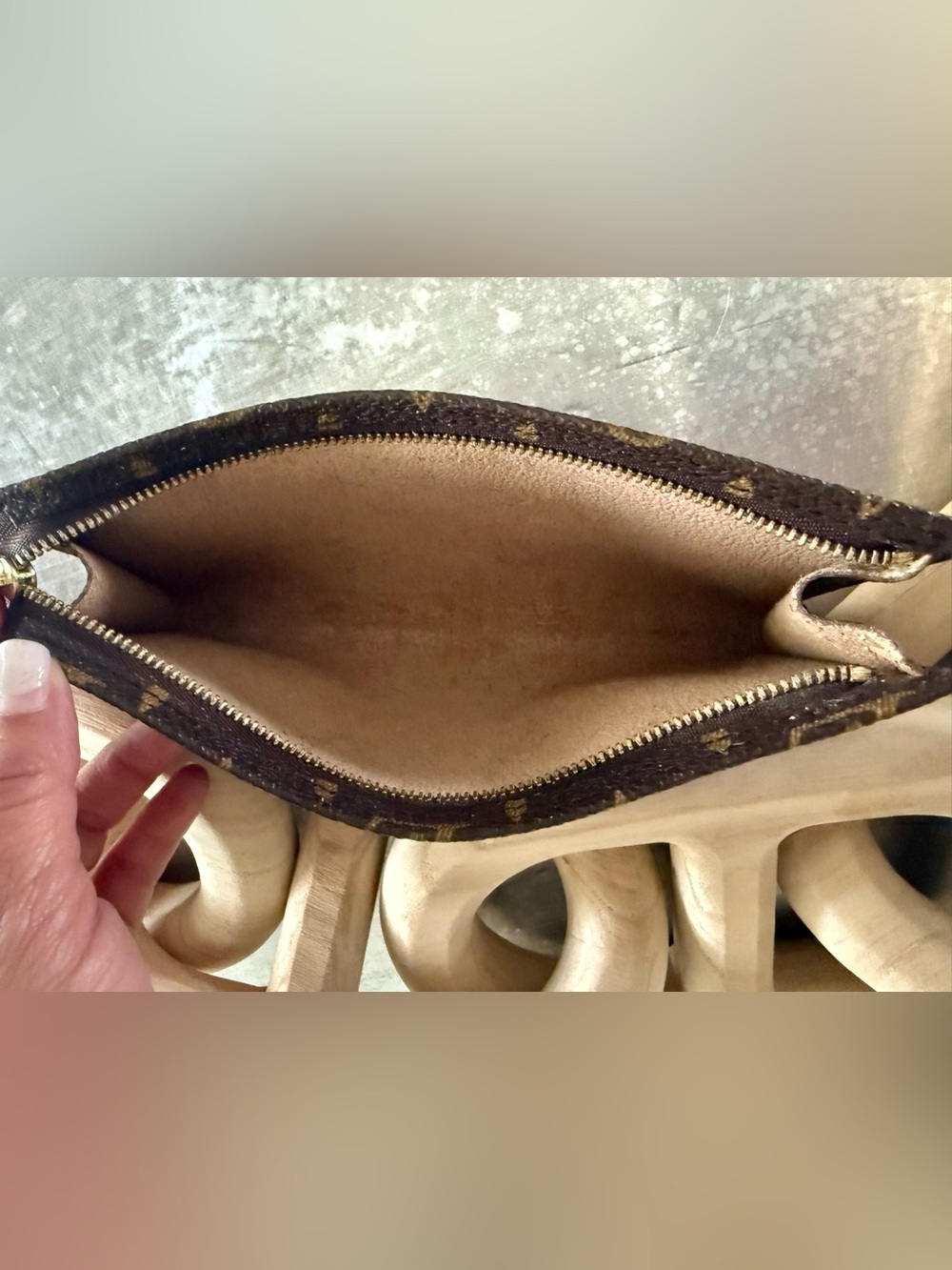 Vintage Louis Vuitton Brown Monogram Canvas Cosmetic Pouch - Authentic - Picture 9 of 14